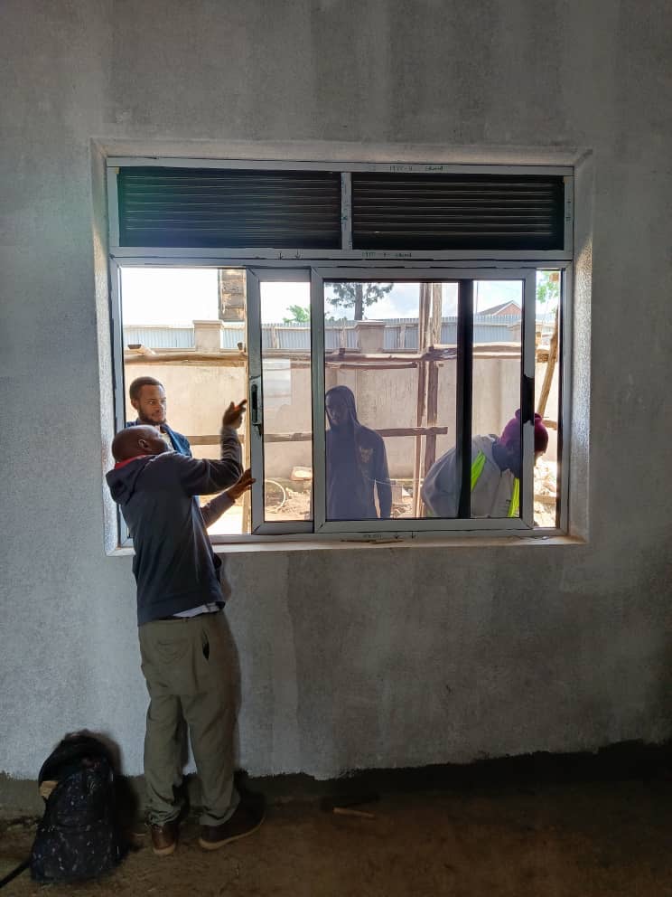 Description of Image 1