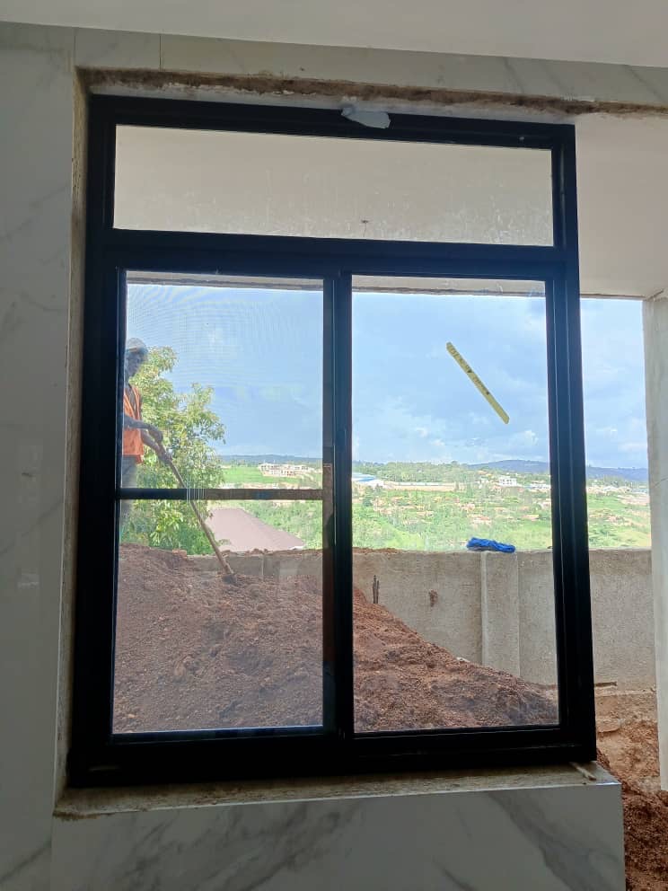 Description of Image 1